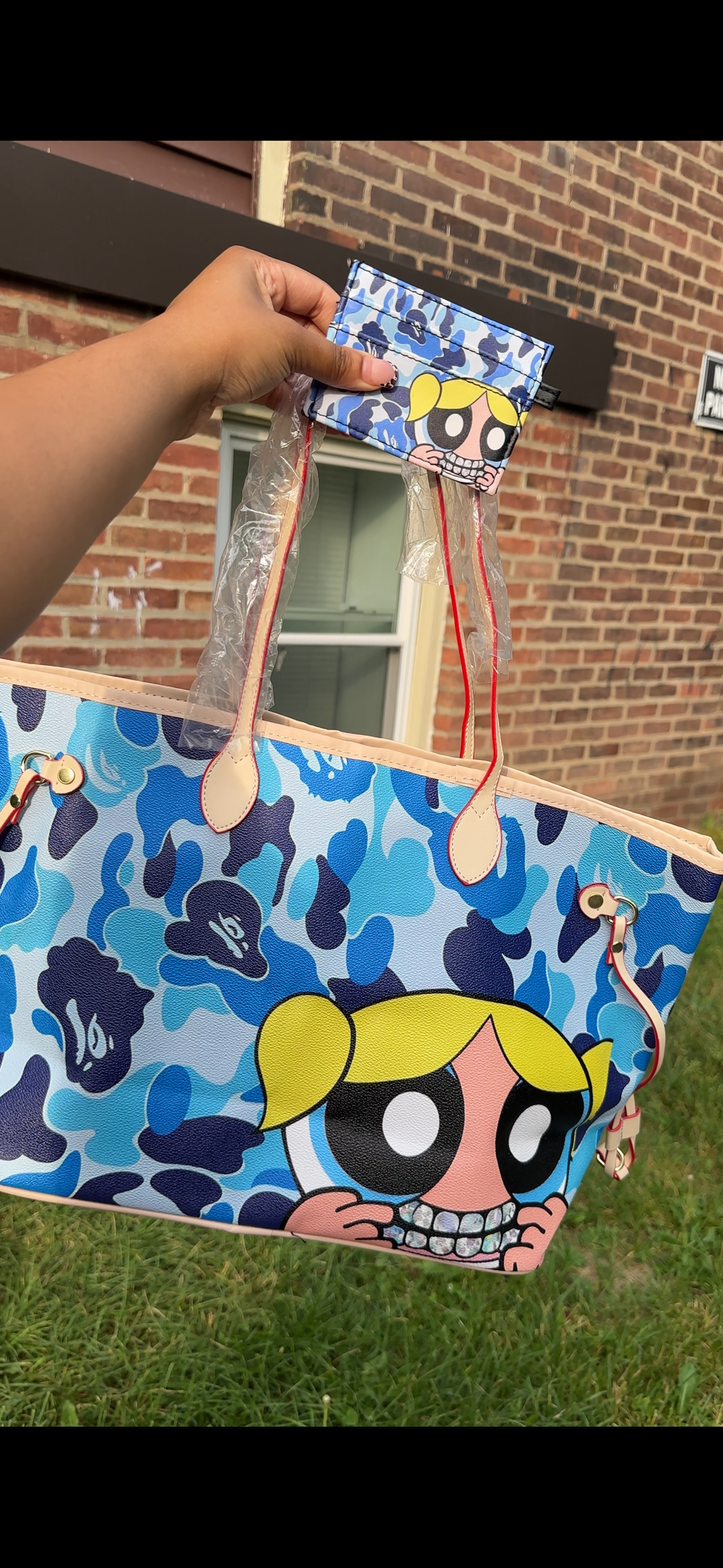 Blue Camo Oversized Handbag 💙(matching card holder included)