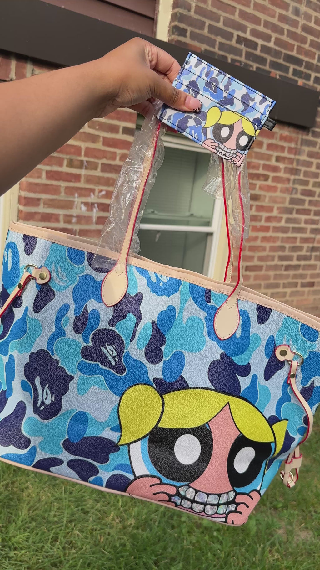 Blue Camo Oversized Handbag 💙(matching card holder included)